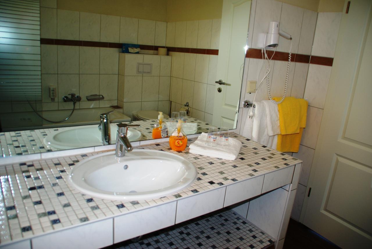 Landhotel Heidekrug Dohma Room photo